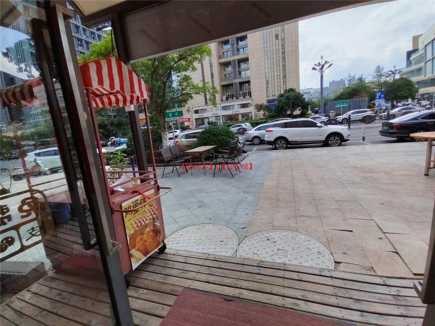 观山湖区金融城56平好位置有外摆区餐饮店转让